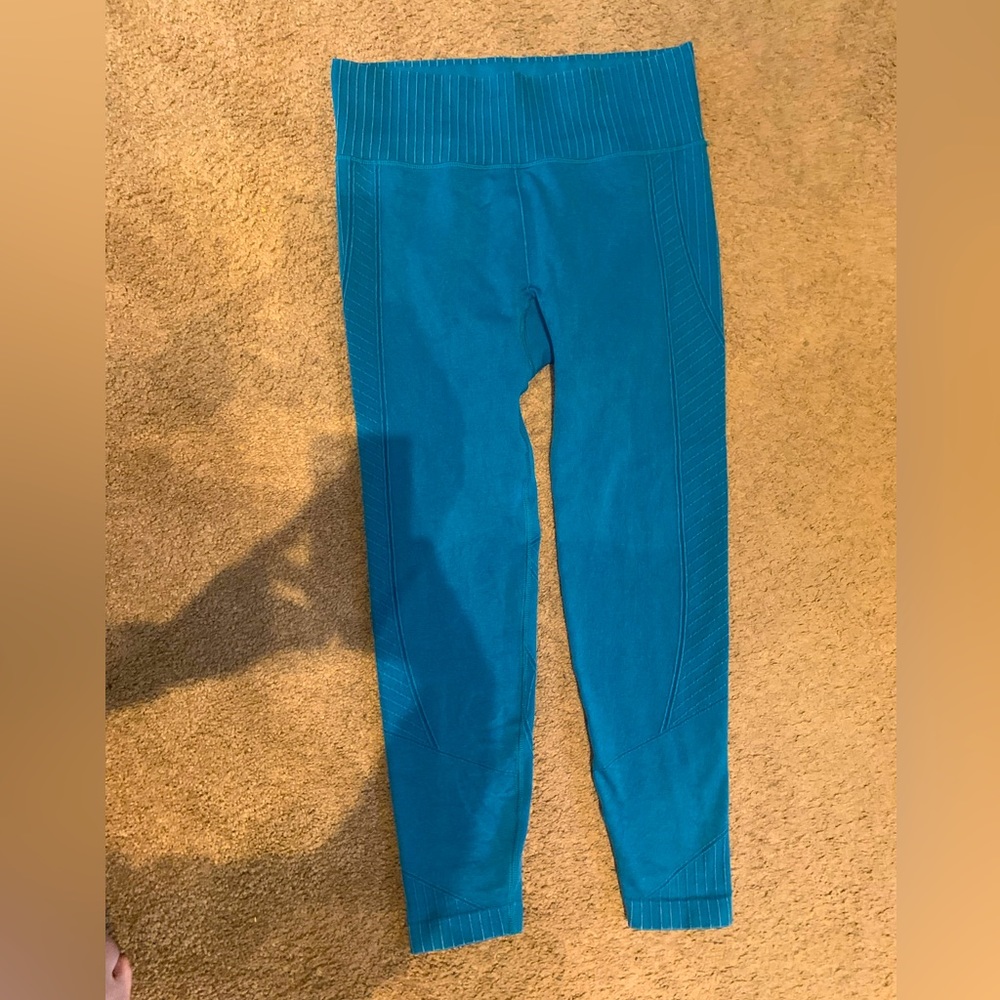 All In Motion Leggings. Size M.